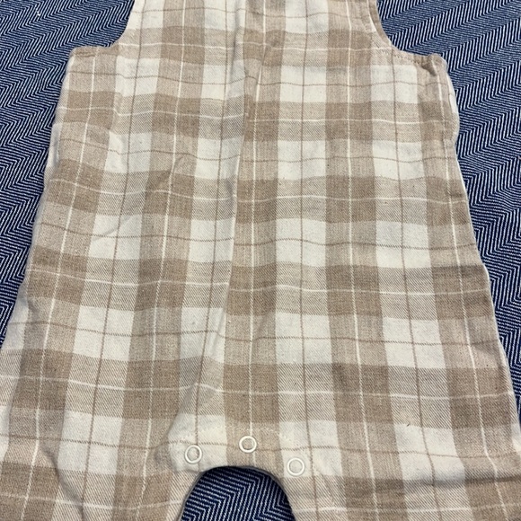 Mud Pie Beige Plaid Kids Overalls with detachable reversible bib - Picture 3 of 9